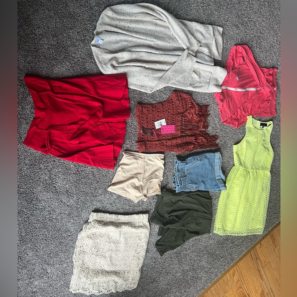 Lot of size M clothes